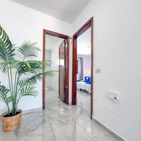 Apartamento Sun&Sea - 30 M From The Beach Apartment